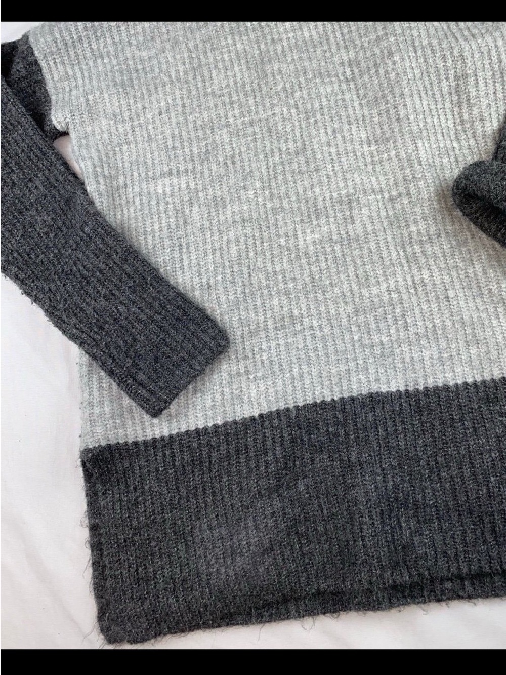 Sweater - Picture 2 of 11